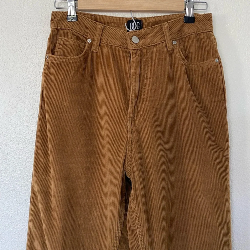 ❗️SOLD❗️Urban Outfitters BDG Mom High Rise Corduroy Jeans - Picture 4 of 8
